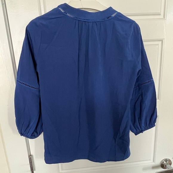NEW CROSBY BY MOLLIE BURCH Blue Top Blouse S - Picture 2 of 3